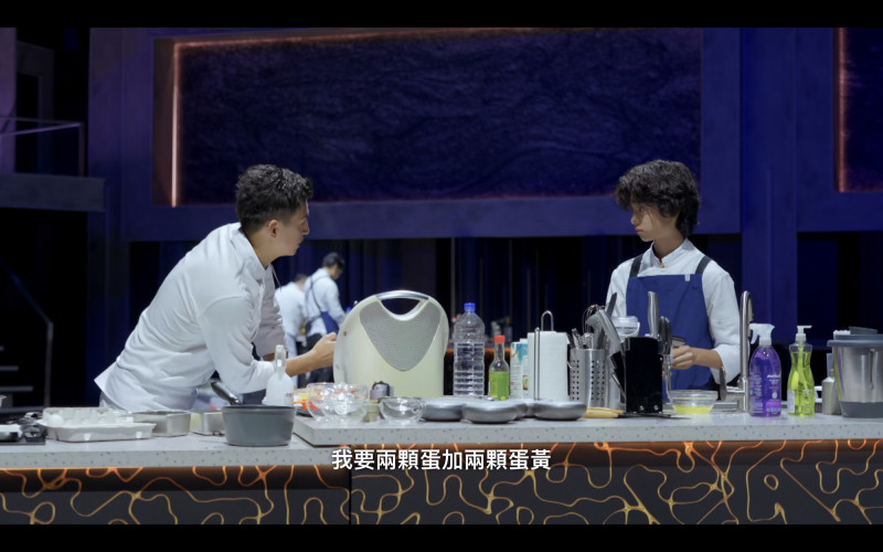 《星廚之戰》煮到冒煙！白潤音雞蛋出包 施捷夫怒噴掀論戰