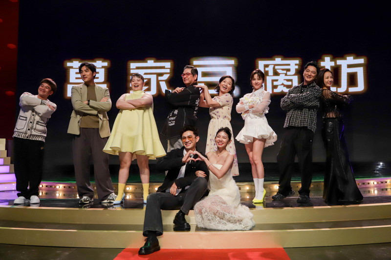 曾子益英雄救美出包 扯破曾智希衣服「內衣全露出」