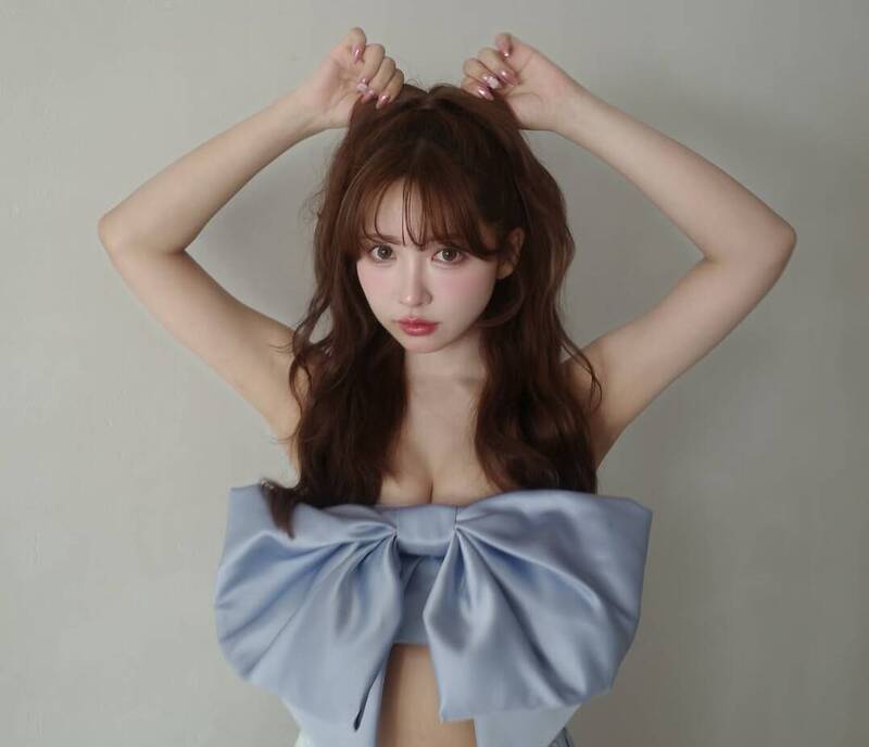 三上悠亞「禮物裝」乳香四溢！ 網急呼：「蝴蝶結」快包不住了…