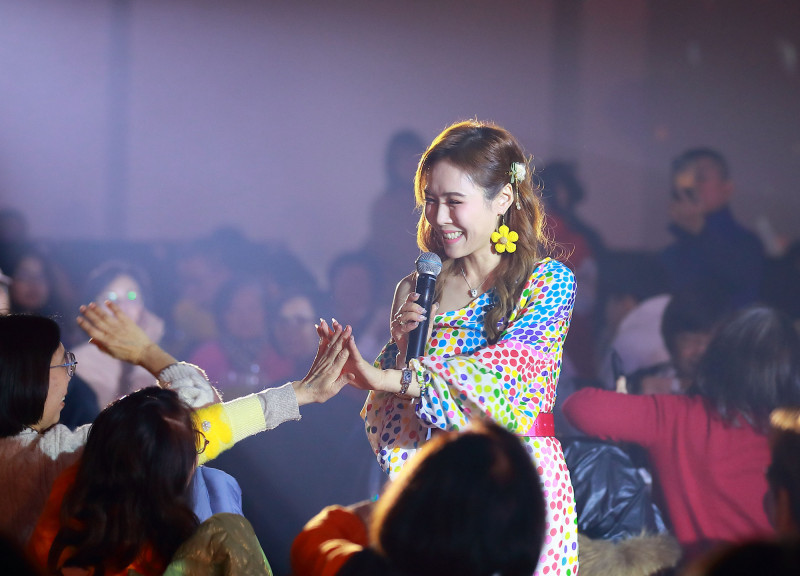 吳申梅香港富商尪露臉了！遭陳孟賢當面嗆「敢不敢」