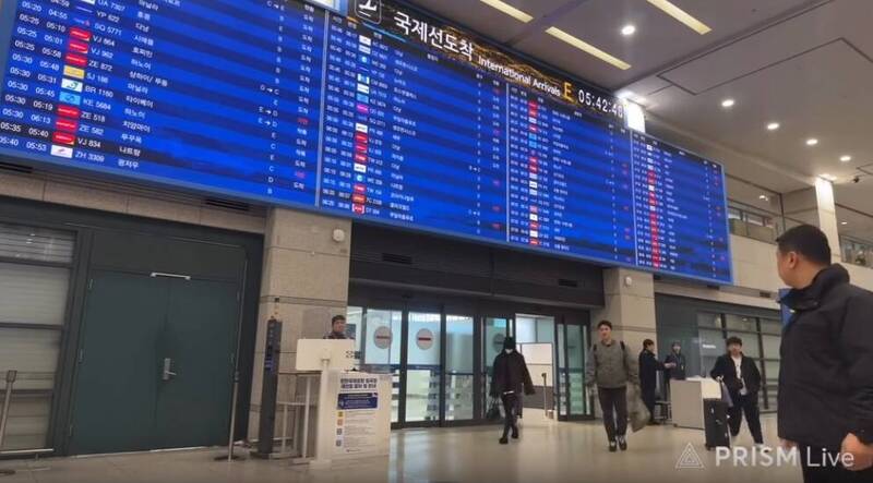 Jennie返韓「成功隱身」！機場全身包緊緊秒變路人 粉絲笑翻