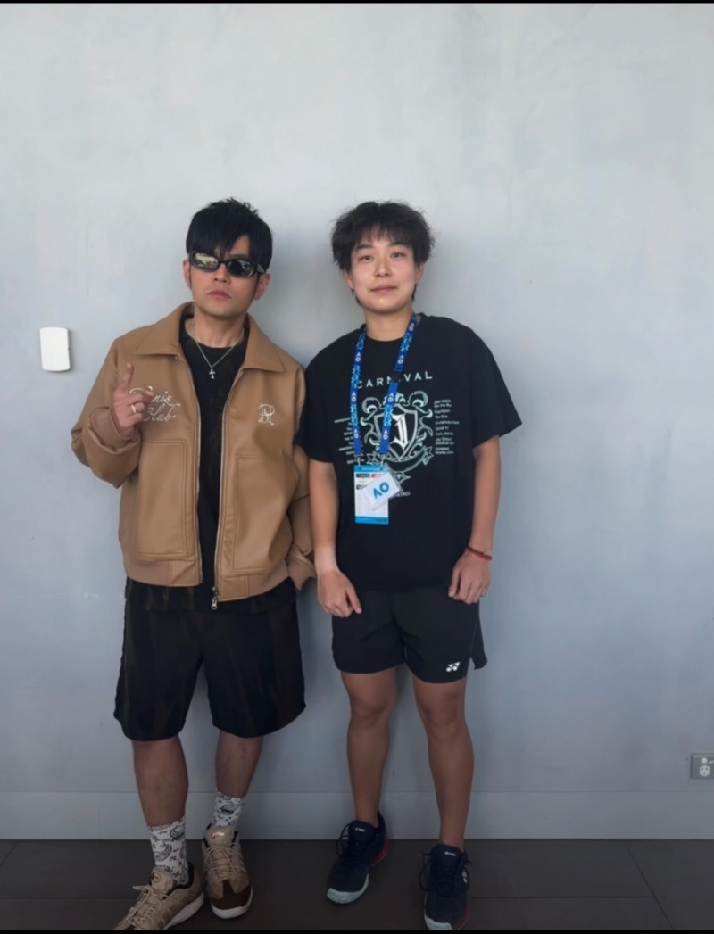 澳網觀眾席一直線全是大咖男星 小白苦戰獲勝不忘向偶像周董獻生日祝福