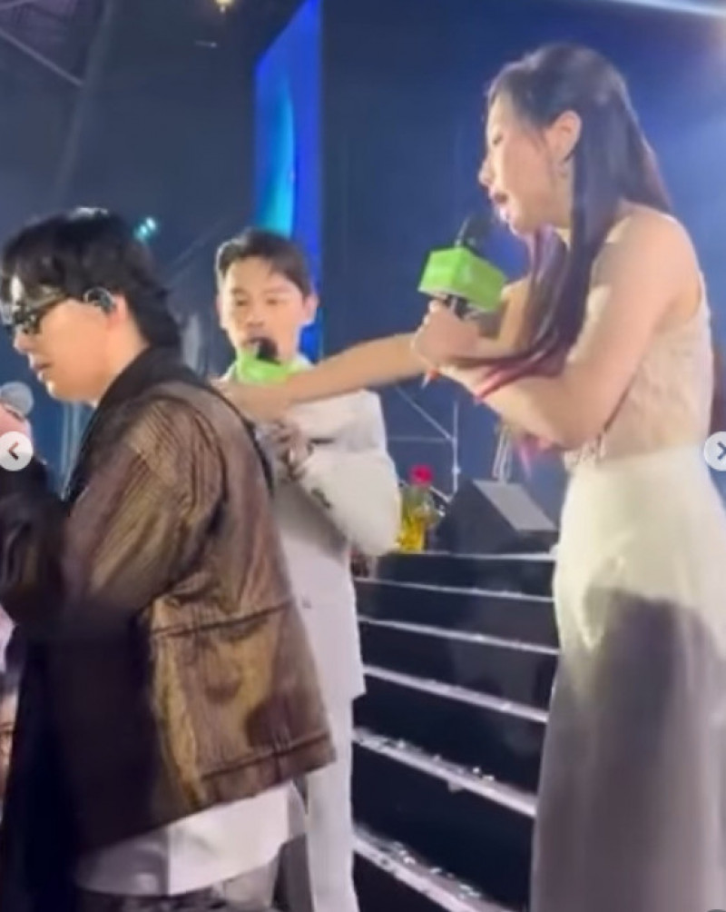 蔡尚樺主持尾牙「慘跌」大出糗 蕭煌奇、阿Ken超暖神救場