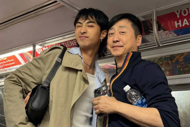 小哈利哀怨庾澄慶已讀不回  「她」出面幫忙緩頰