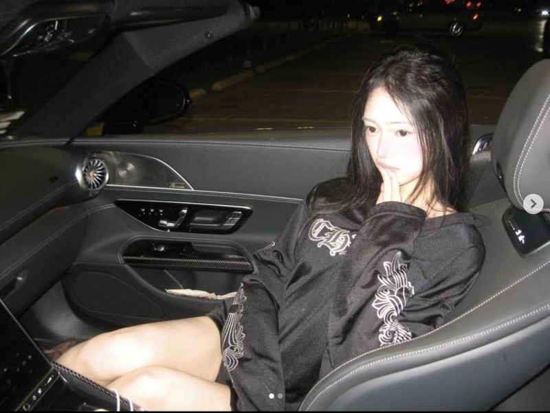 嚴凱泰超正女兒開賓利狂曬奢華辣照 遭酸「不挺自家車」深夜回擊