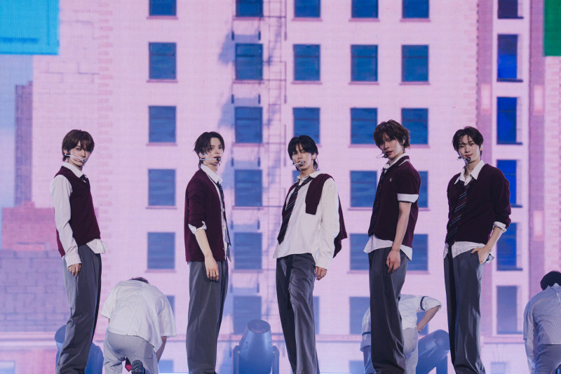 嗯嗯嗯～TWS高雄開唱被邀「一起睡」 韓振嚇壞拒絕台粉