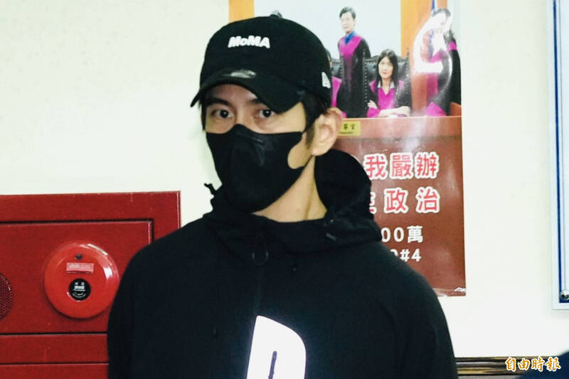 閃兵案求刑2年8個月後 修杰楷首度更新社群只寫6字