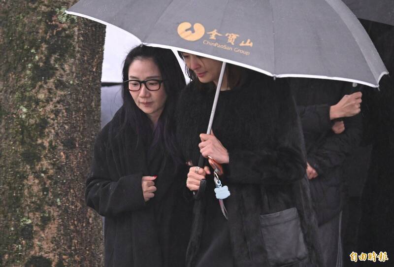 才揭幕大S紀念雕像  陶晶瑩再接噩耗：袁惟仁真的《離開我》