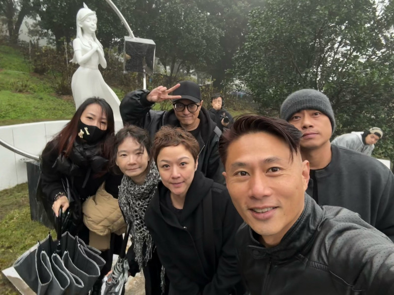 彭小刀現身金寶山！大S辭世滿1年 高中同學齊聚追思