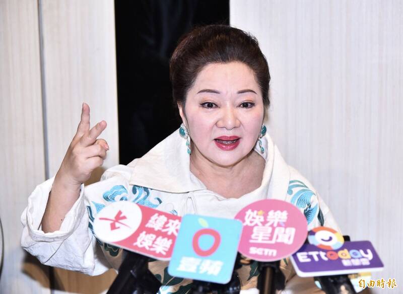 白冰冰尾牙灑百萬紅包！70歲不做醫美 笑曝保養靠「睡眠不足」