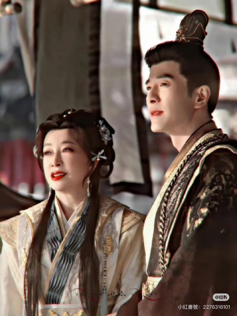 75歲劉曉慶演少女激吻！男星按讚「工傷」被炎上急關留言