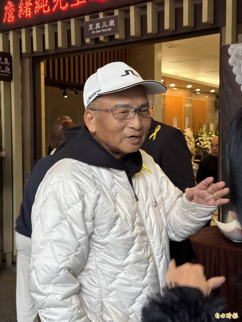 《超夜》音樂總監詹緒純告別式 孔鏘慟別40年老友 苗可麗揭暖心互動