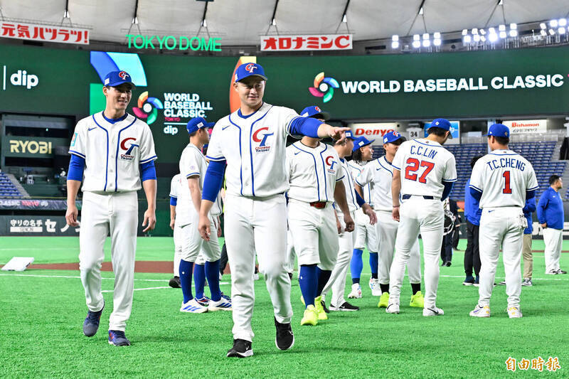 蔡阿嘎穿戰袍親赴東京  看好台灣C組第一晉級