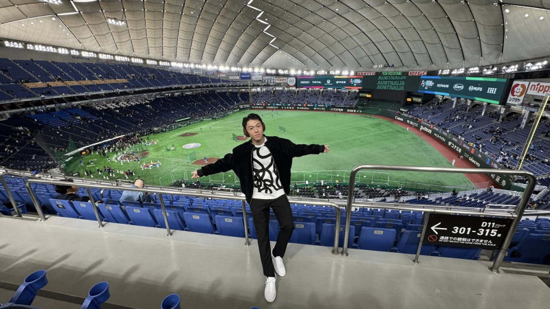 BL男神揪母赴日看WBC 東京巨蛋巧遇胡瓜被群眾包圍