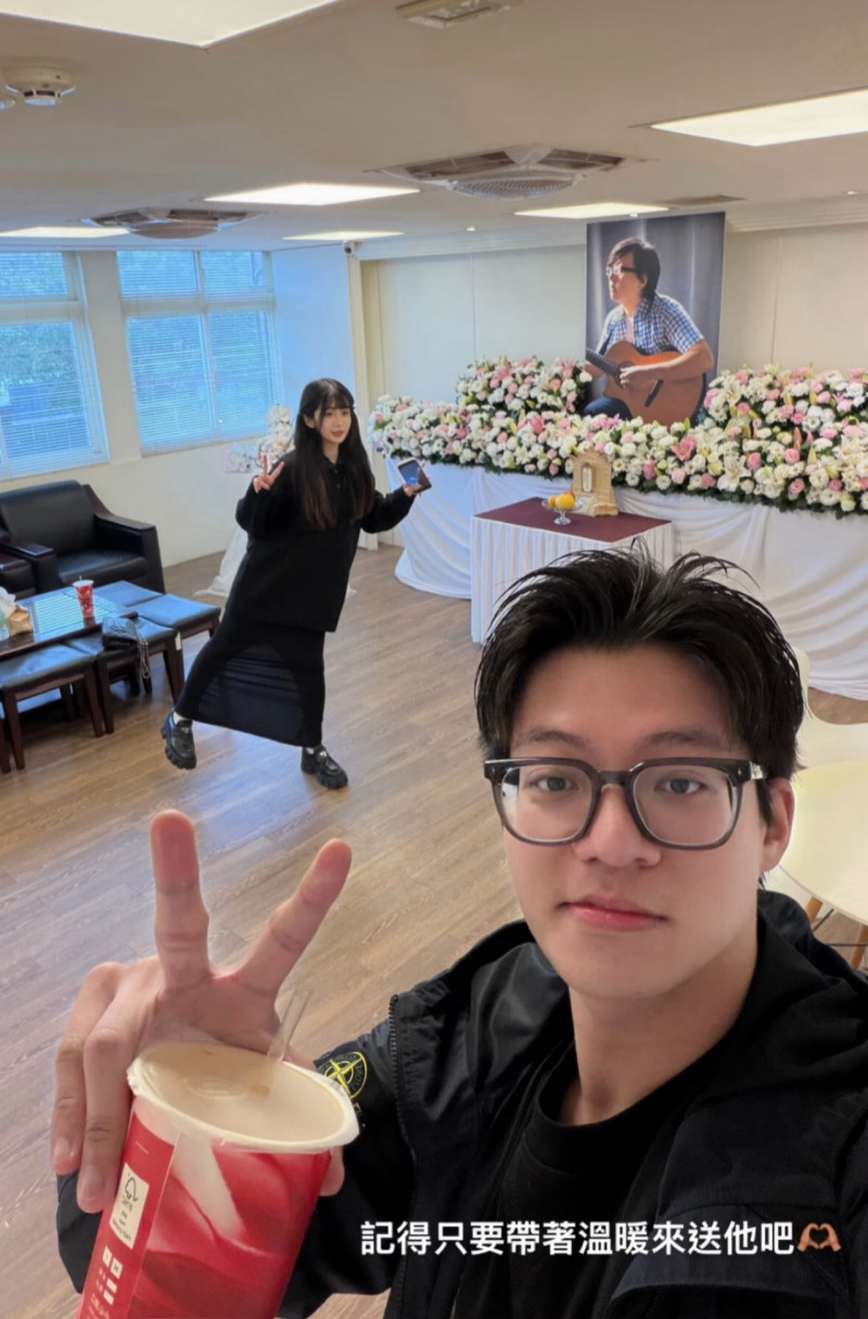 袁惟仁子女用幸福視角告別感動許常德 前妻陸元琪嘆「人生那麼多坎」