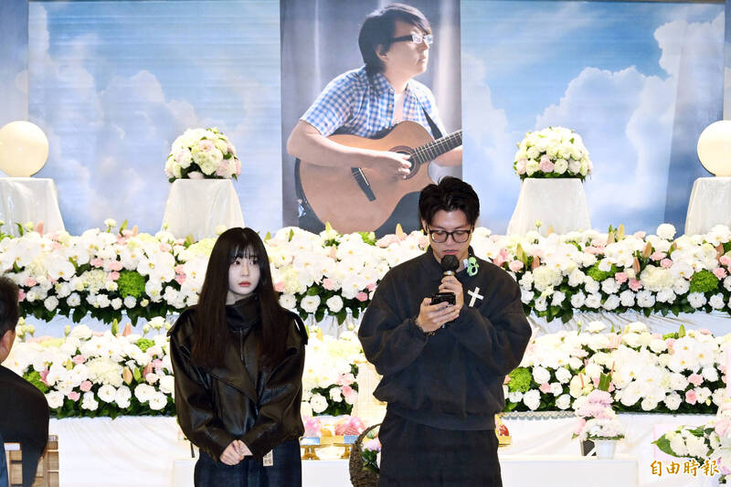 風雨中告別袁惟仁 正妹寶貝愛女揭頭七當天驚奇一幕