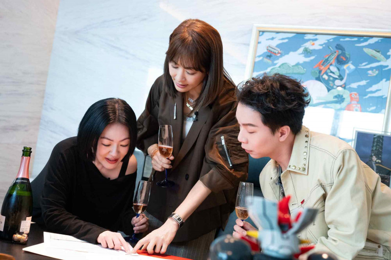 小S復工突擊賈永婕101辦公室！昔被「強行送急診」 淚揭好友暖舉