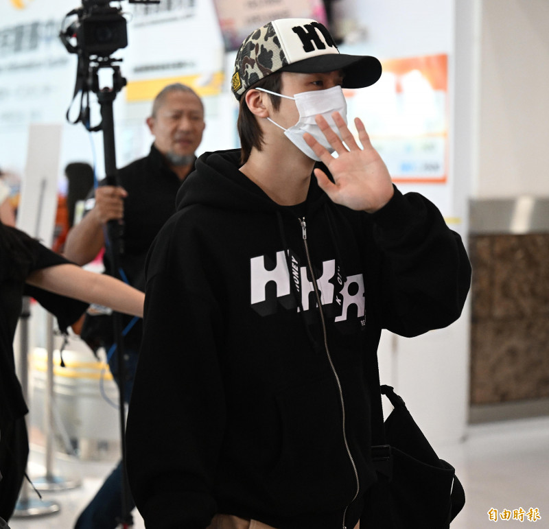 HIGHLIGHT剛走！小港機場驚見「大咖男神」工作人員急喊後退