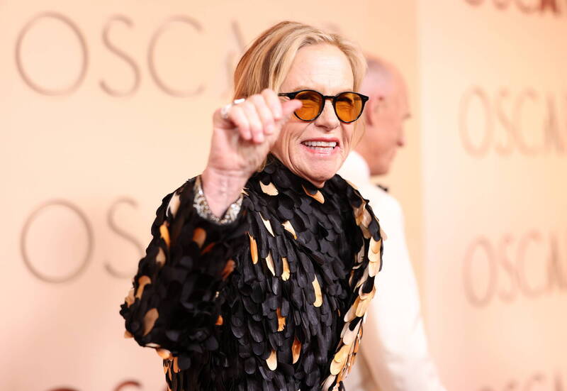 奧斯卡》邪惡阿姨拿獎了！《凶器》開胡艾美麥蒂根奪最佳女配角