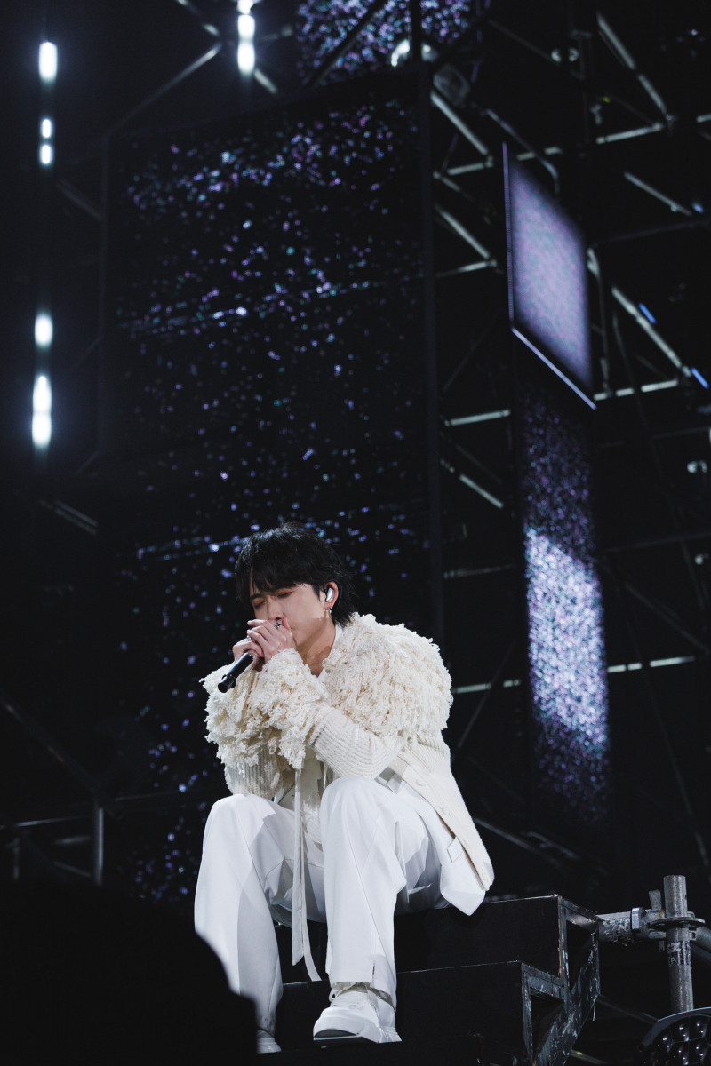 邱鋒澤浪漫夜晚有人陪 香港人氣歌手跨海助陣