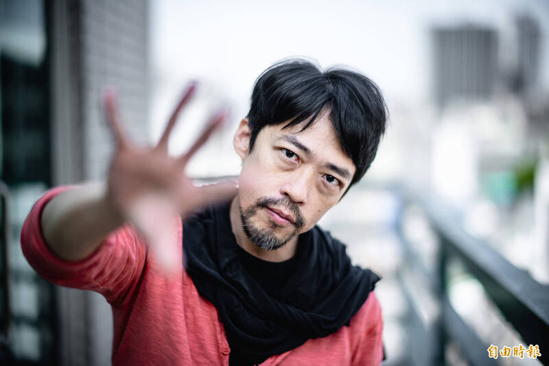 人生海海專訪5》從小上街頭、家中被監聽！魏雋展爸是黨外人士 教他賣豆漿也行