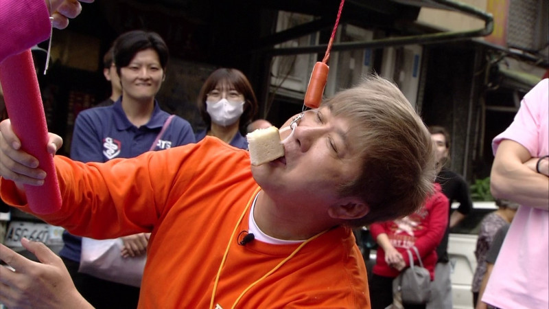 胡瓜為搶吃吐司「崩壞變海狗」 猙獰表情流出