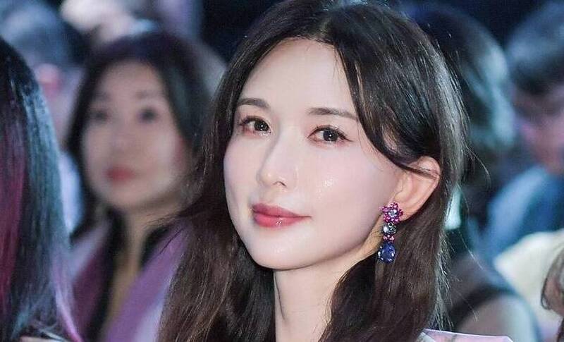 林志玲平溪鐵道放天燈 有人檢舉恐開罰