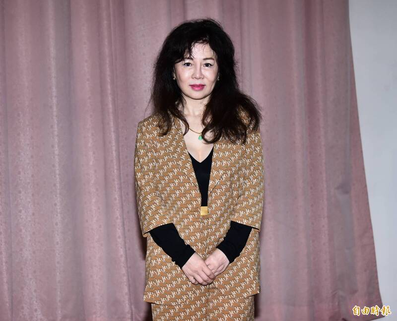 池秋美砲轟曹雨婷「會費買賓士紐約豪宅」！演藝工會火大反擊：房產2013年就買了