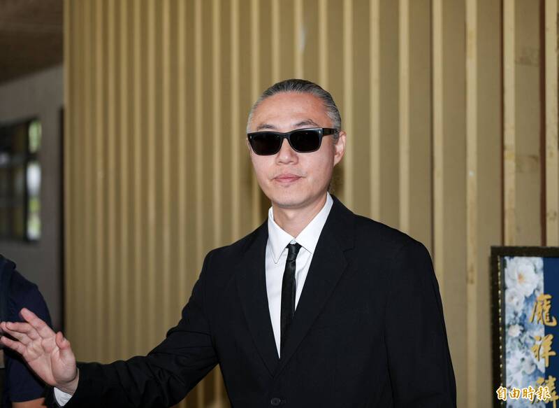 龐祥麟80年人生謝幕！演員兒揭父「私藏愛妻落髮67年」 心痛曝母抗癌缺席：只剩她了