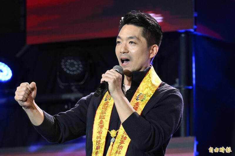 炒完蛤蜊換唱歌！蔣萬安今晚登《超級夜總會》 澎恰恰評歌喉
