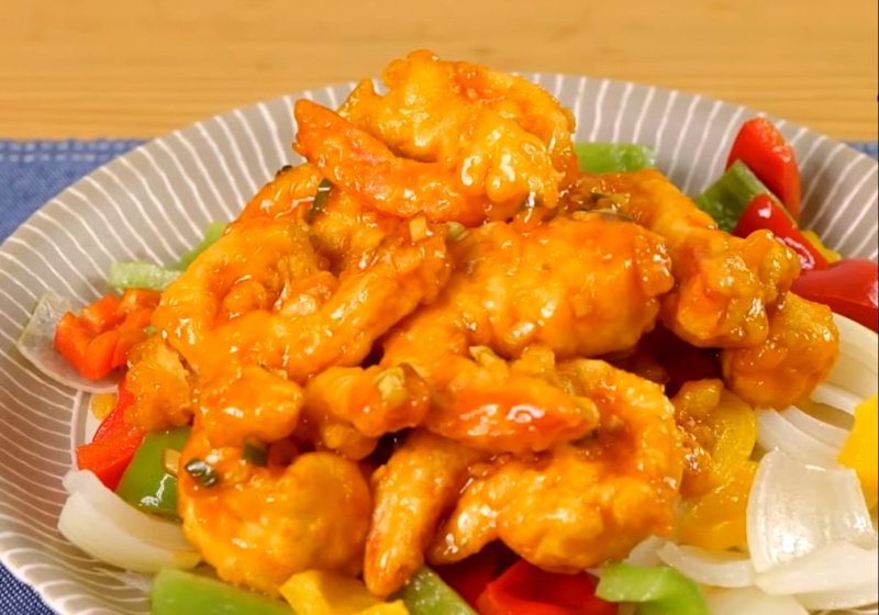 「糖醋蝦球」酸甜開胃好下飯！先油炸後熱炒秘訣公開