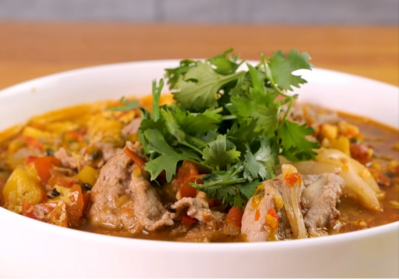 「酸湯牛肉」開胃解膩！百香果、鳳梨創意入菜添果香