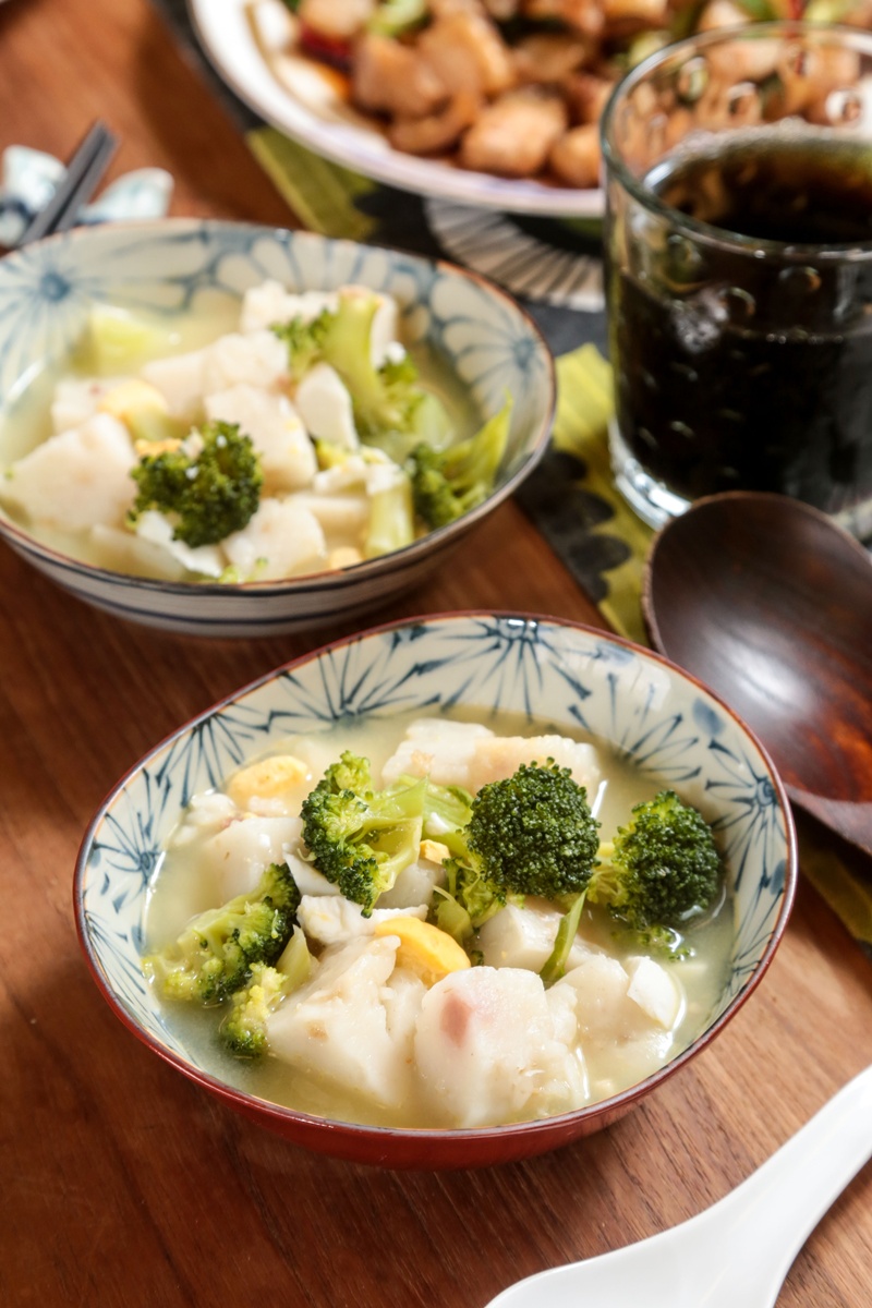 鹹蛋花菜粿仔湯