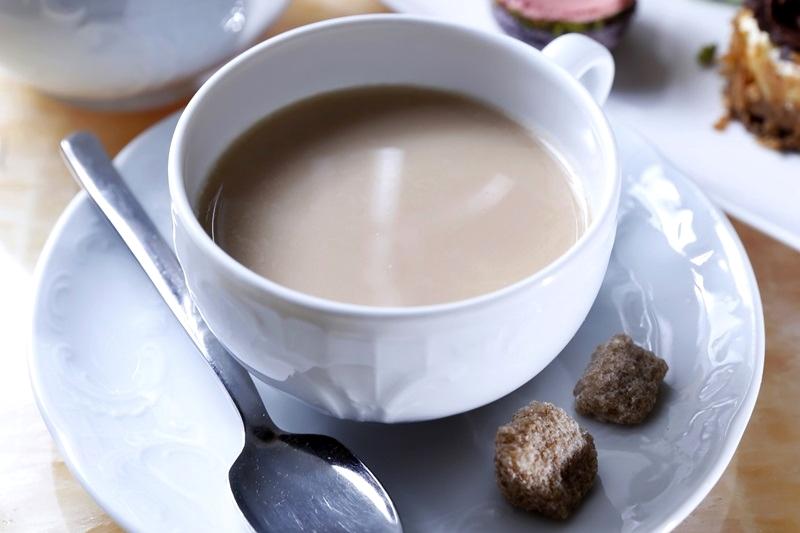 正統的英式奶茶，為什麼要先加牛奶再加紅茶？