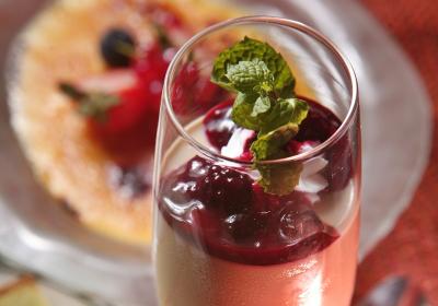 焦糖咖啡奶酪佐莓果醬