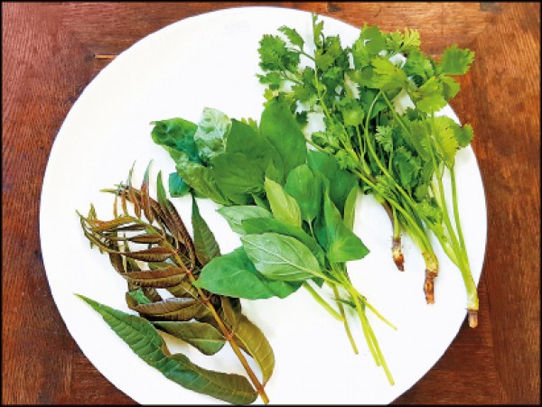 不吃蔥薑蒜？改用這些食材來提香一樣好吃！