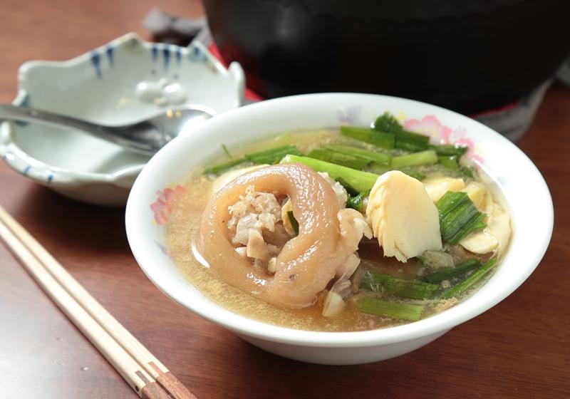 蹄花豬腳湯 (影音)