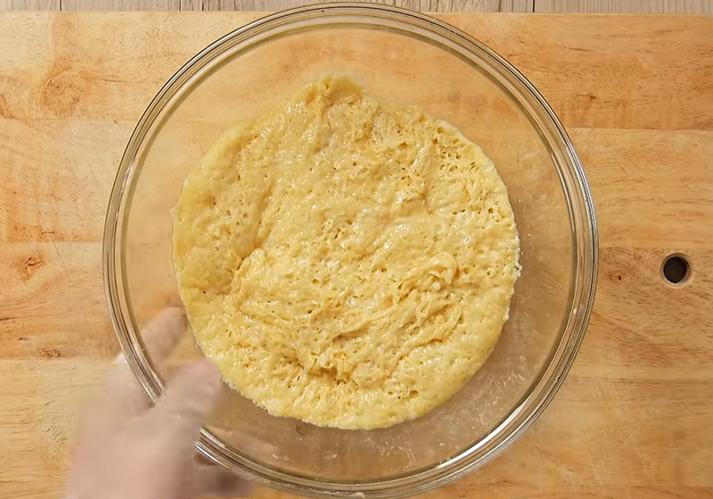 取出發酵好的麵糰，應呈現如圖中狀態。