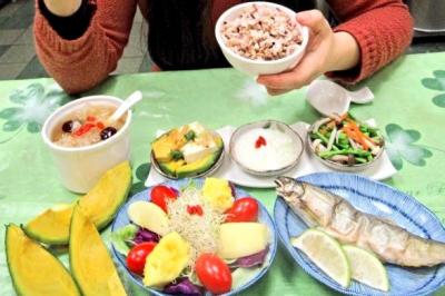 年後減肥輕食餐！營養師教做一桌 6 道家常好菜　幫你健康清腸胃