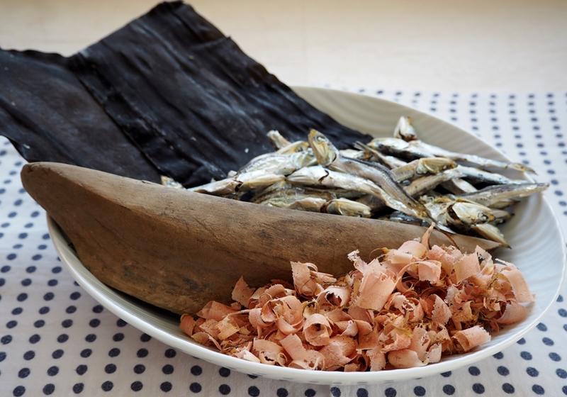 日料的基礎：自製柴魚高湯，掌握黃金比例11：1！