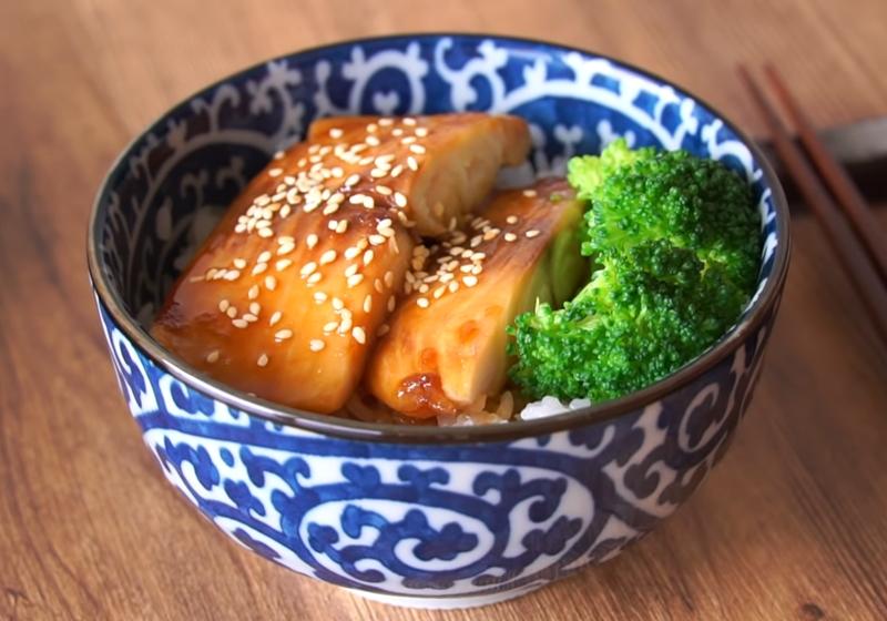 影音》平民版蒲燒鰻魚蓋飯｜用「鯛魚」取代美味又實惠！