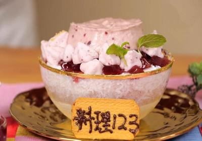 粉紅少女心噴發！DIY飯店級甜品「起司覆盆子棉花糖冰」