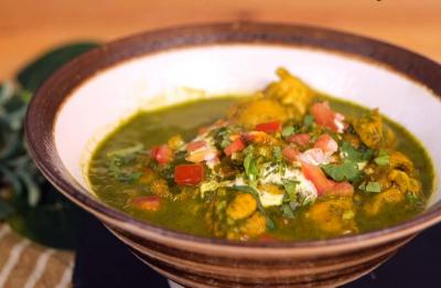 咖哩界小清新「印度菠菜咖哩雞」！化整為零讓孩子把討厭的蔬菜吃下肚