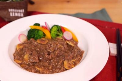 黑胡椒牛柳 | 軟嫩肉絲搭台式蘑菇醬化身最強白飯小偷！