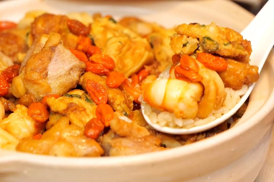 麻油雞飯「海鮮加料版」更鮮甜！這樣煮還吃得到鍋巴