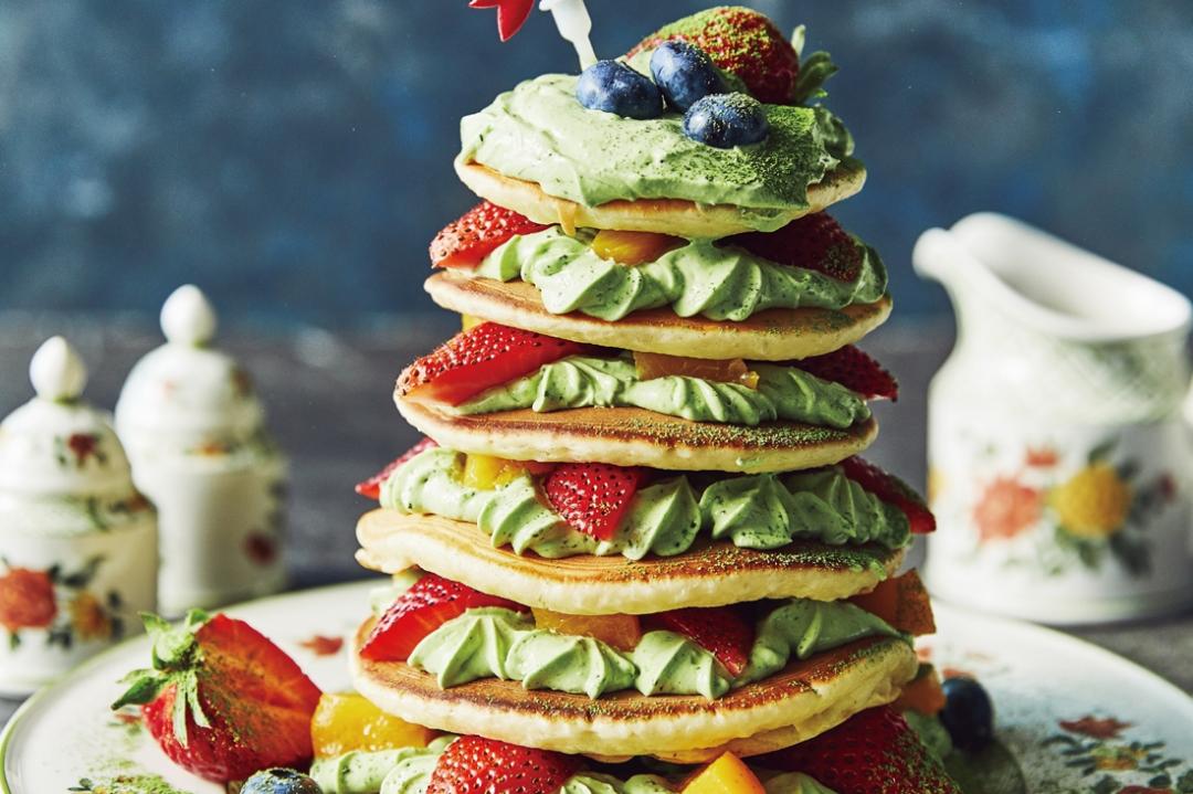 可以吃的耶誕樹！用鬆餅 + 草莓做出儀式感爆棚甜點