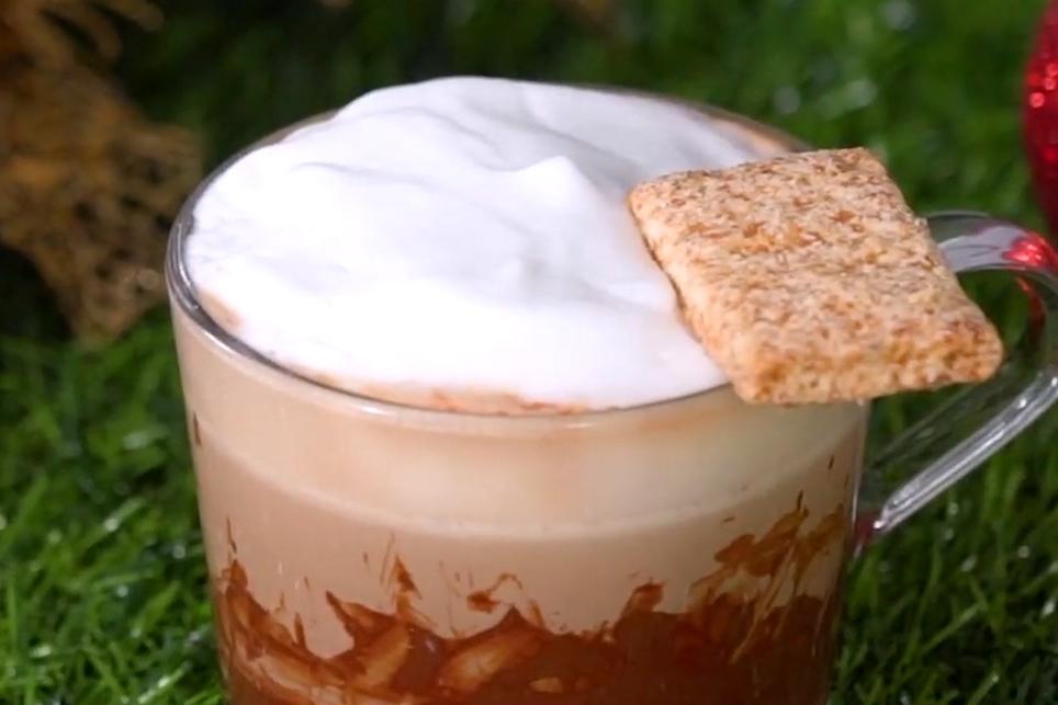 熱牛奶可以直接沖咖啡？「奶萃咖啡」做微醺摩卡特調超好喝