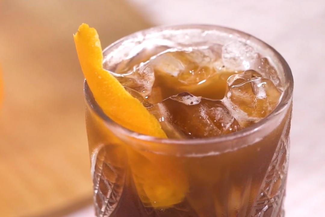 夏天最想喝「橙香西西里冰咖啡」！這樣做順口不酸澀