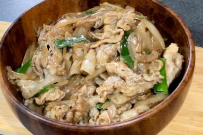 台式鐵板燒料理在家做！「黑胡椒肉片」隨便炒也香爆