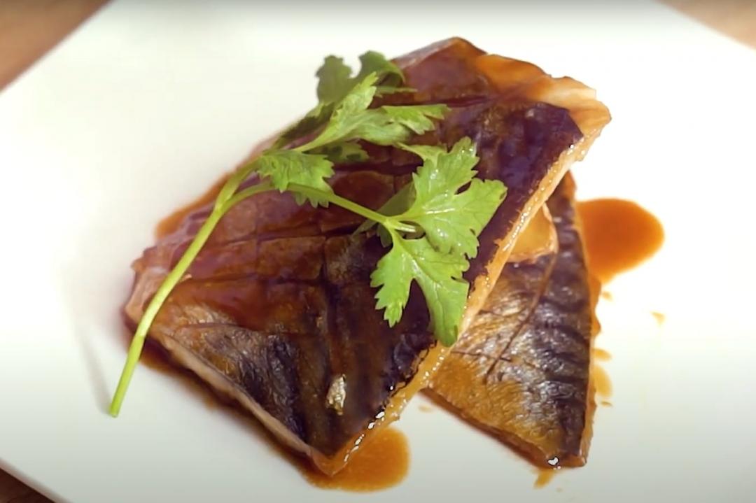 「味噌鯖魚」簡單煮出質感日料！配酒下飯都適合